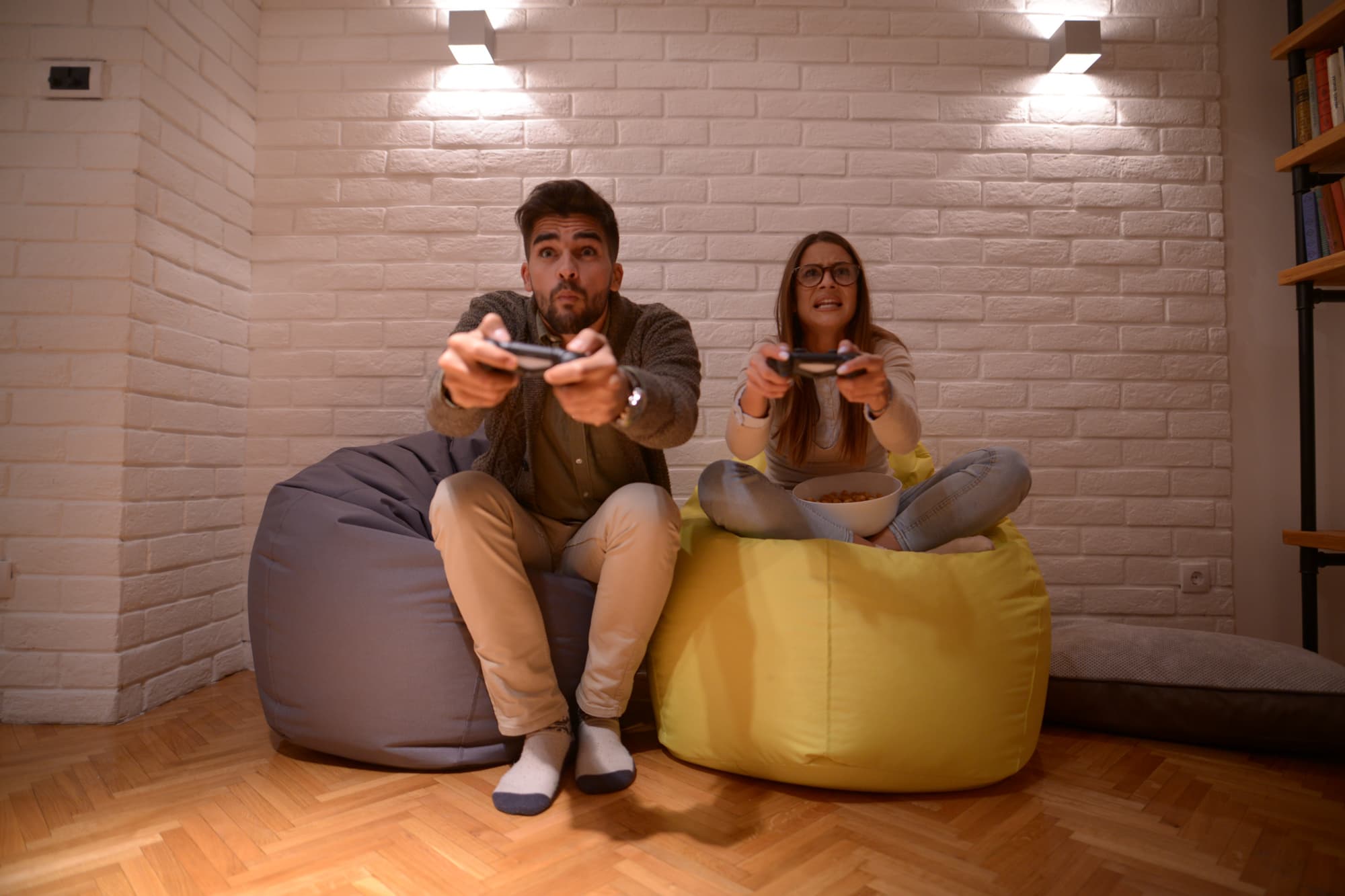 Opušteno veče na KrejziLejzi foteljama